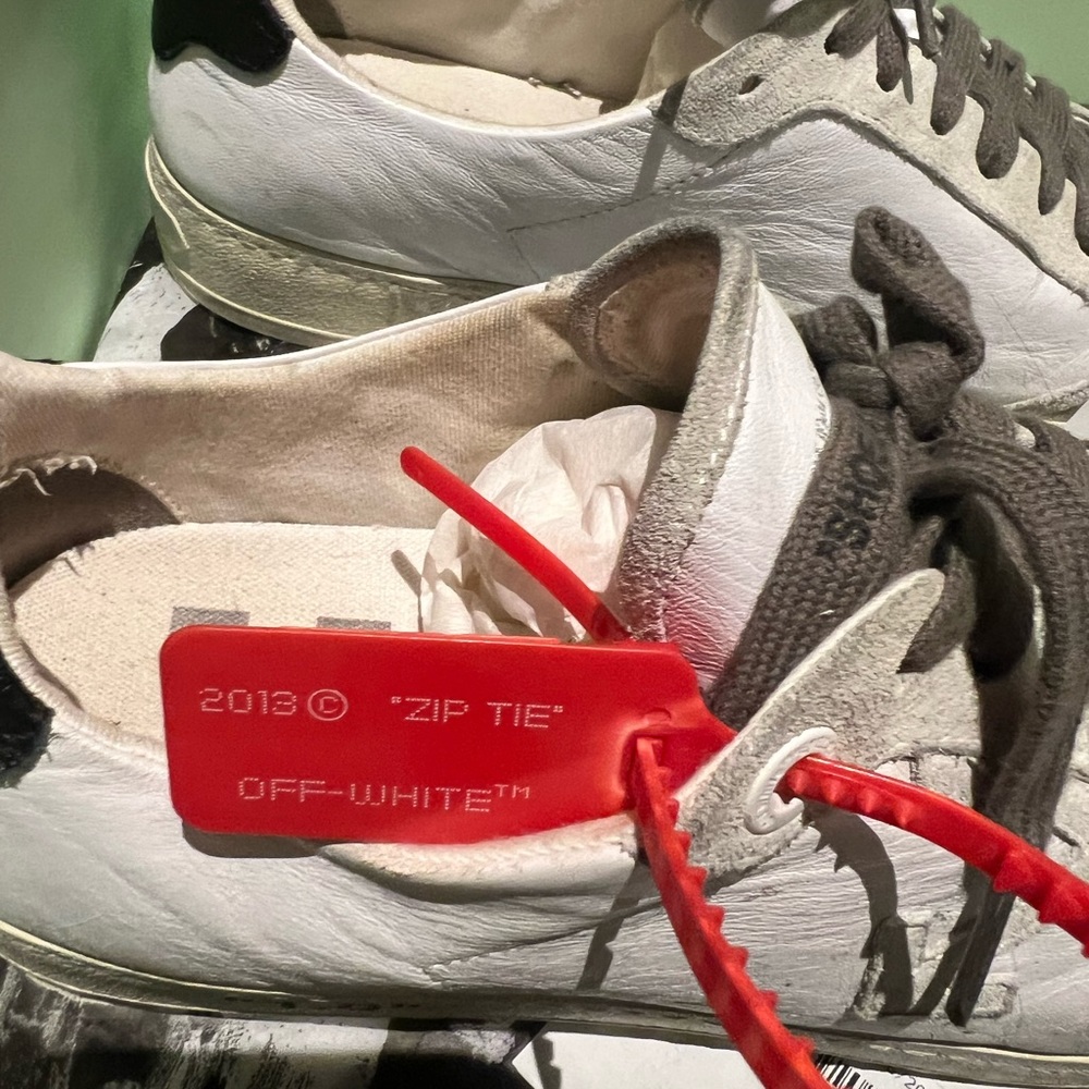 Off-White Arrow Patch Sneakers - image 4